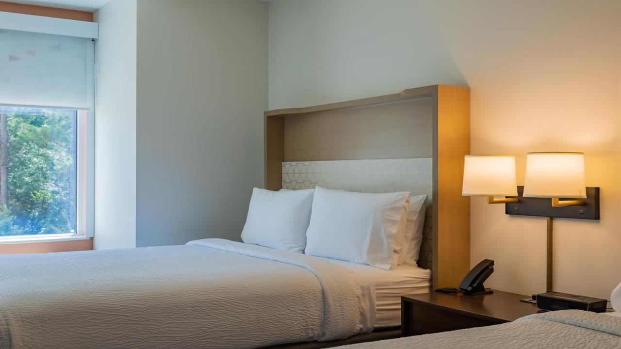 Courtyard By Marriott Atlanta Dunwoody Hotel Exterior photo