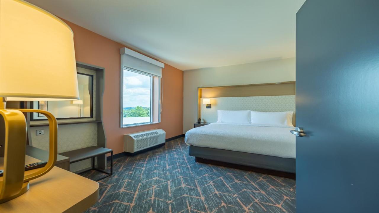 Courtyard By Marriott Atlanta Dunwoody Hotel Exterior photo
