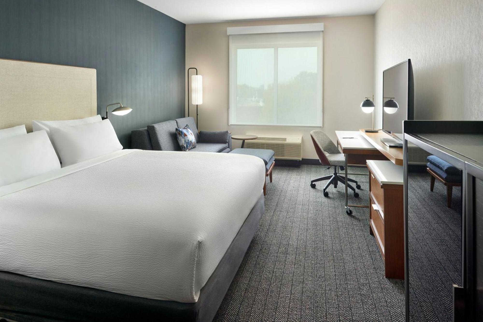 Courtyard By Marriott Atlanta Dunwoody Hotel Exterior photo